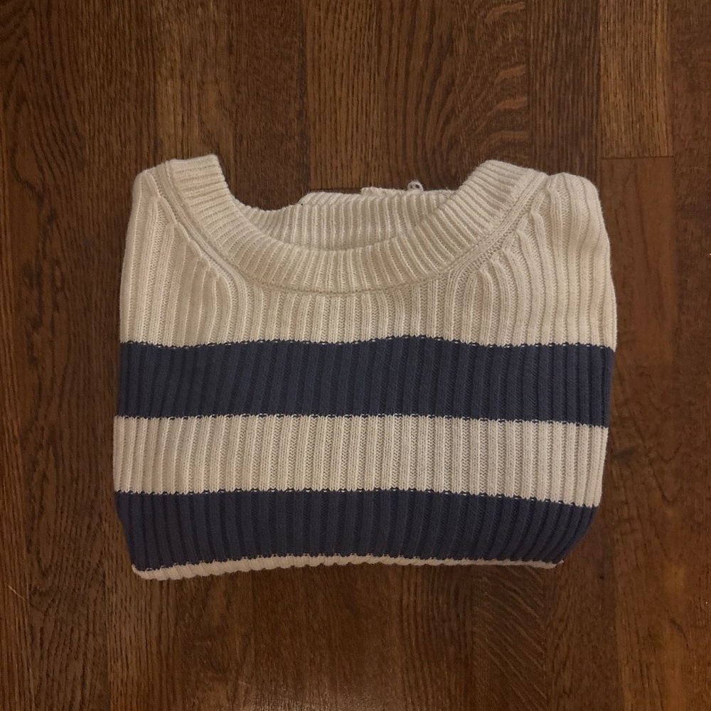 Sweater - Picture 3 of 3
